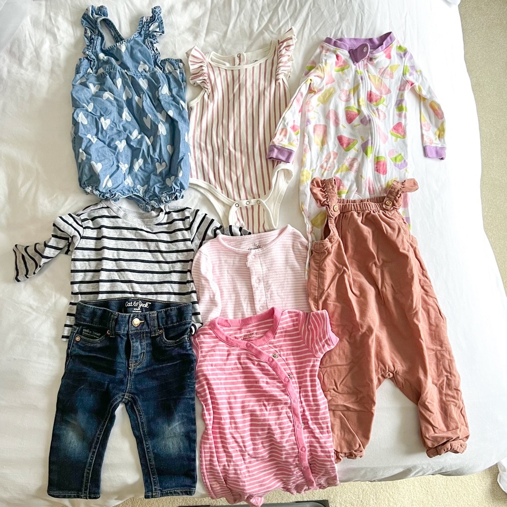 Lot of 8 pieces for baby girl ages 9-12 months